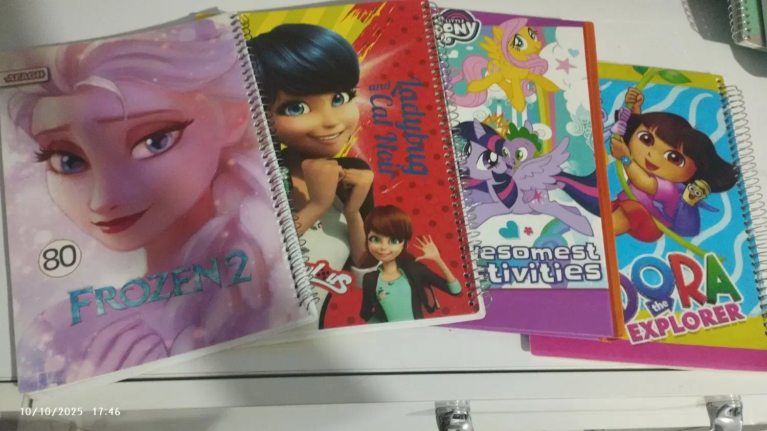 دفتر مشق و کمک درسی|لوازم التحریر|شیراز, شریفآباد|دیوار