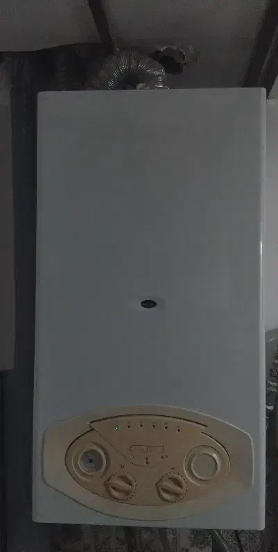 پکیج اریستون ۲۴ هزار سلامت|آبگرمکن، پکیج، شوفاژ|پاکدشت, پاکدشت (مامازند)|دیوار