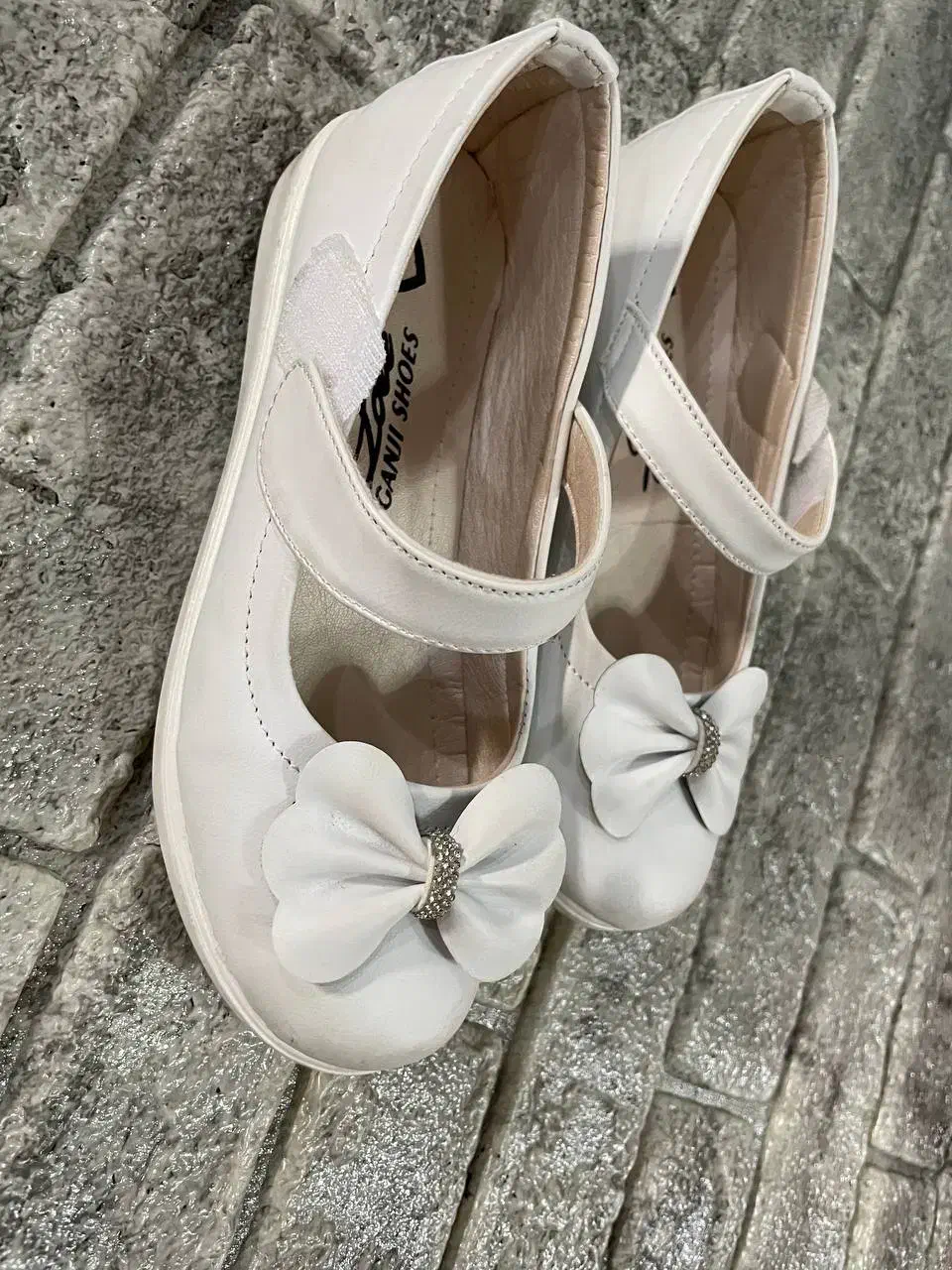 کفش بچگانه کاملا نو سایز ۳۲|کفش و لباس بچه|بندر انزلی, معلم|دیوار