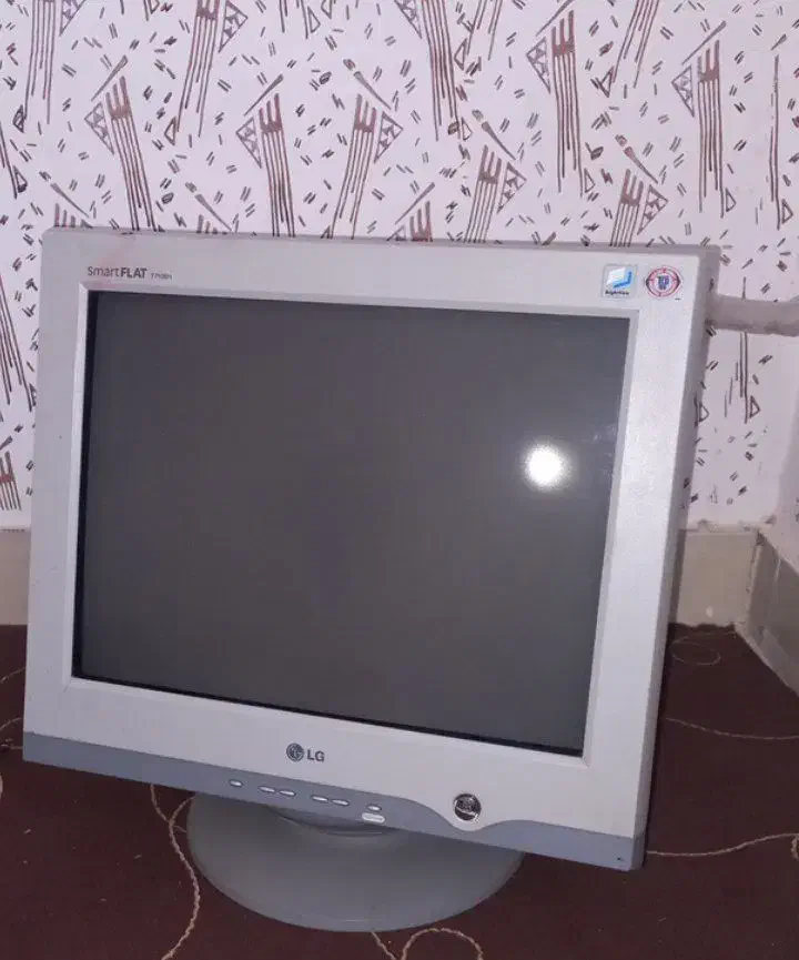 مانیتور LG|قطعات و لوازم جانبی رایانه|بیرجند, |دیوار