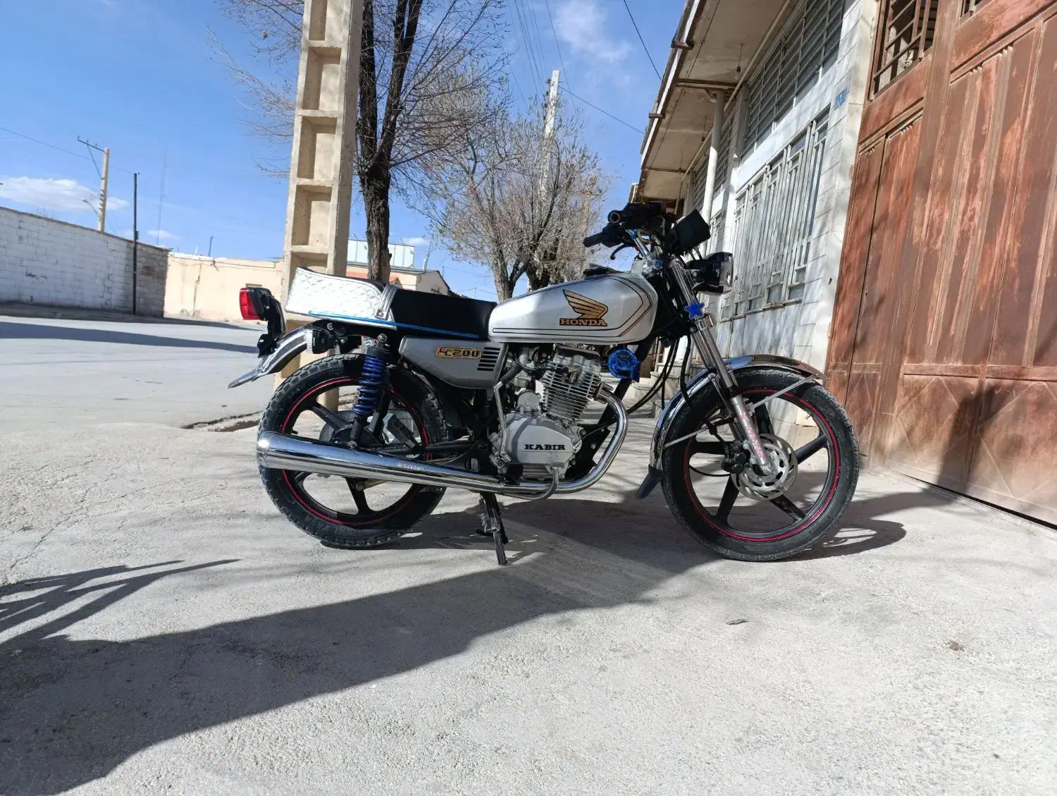 کبیر200 مدل97|موتورسیکلت|بروجن, |دیوار