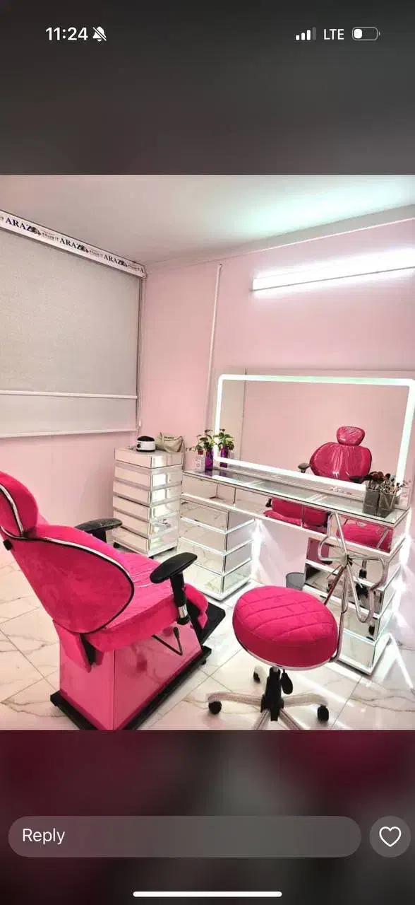 فروش فوری میز ناخن|آرایشگاه و سالنهای زیبایی|گرگان, |دیوار