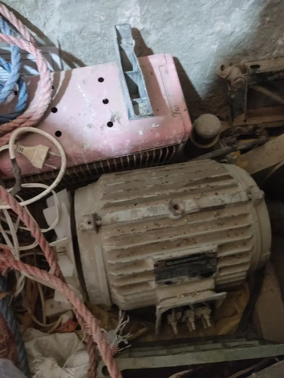 دینام|ماشینآلات صنعتی|سردرود, |دیوار