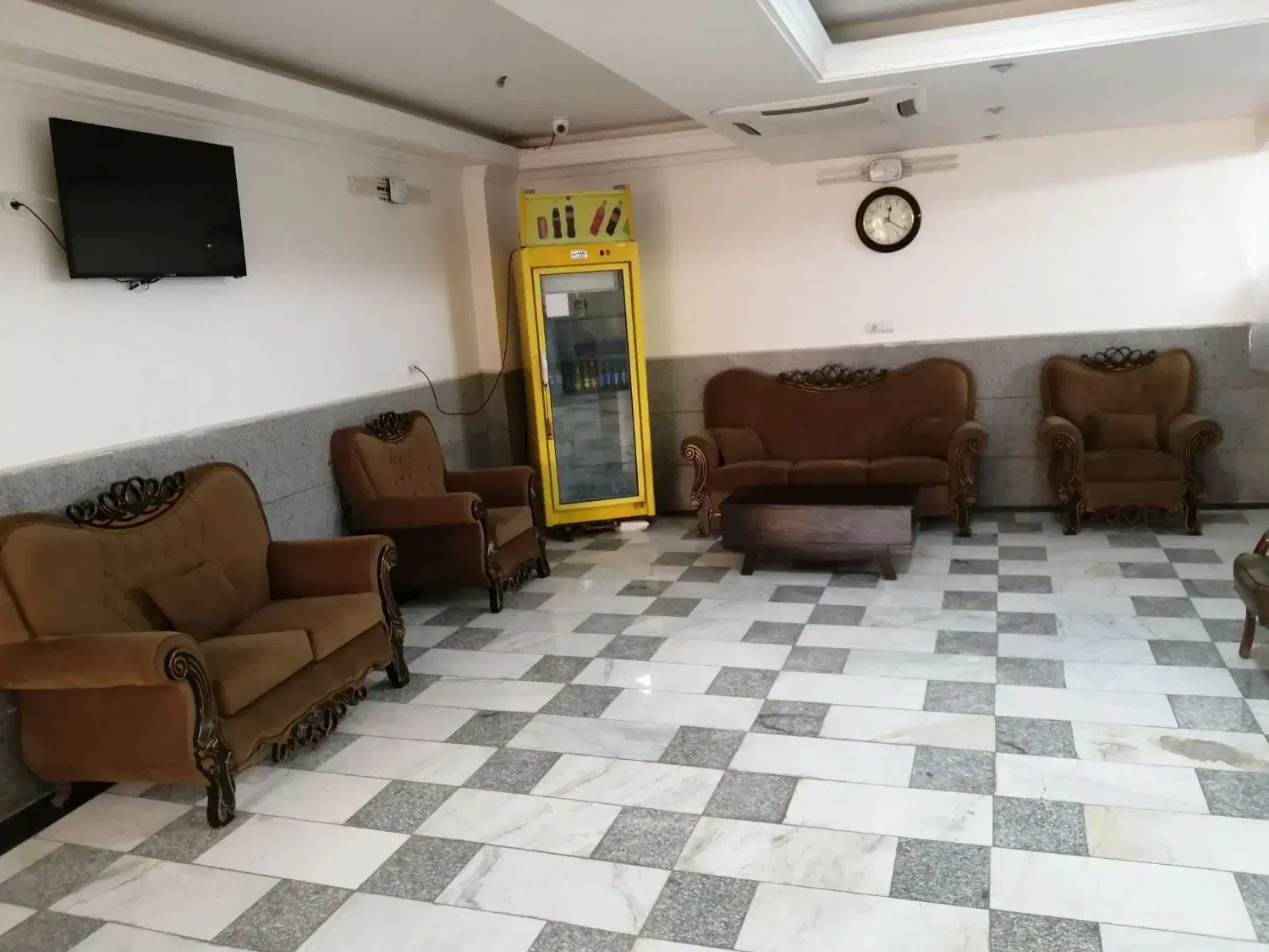 تخفیف ویژه مهمانپذیر منتظران|اجارهٔ کوتاه‌مدت آپارتمان و سوئیت|قم, میدان نو|دیوار