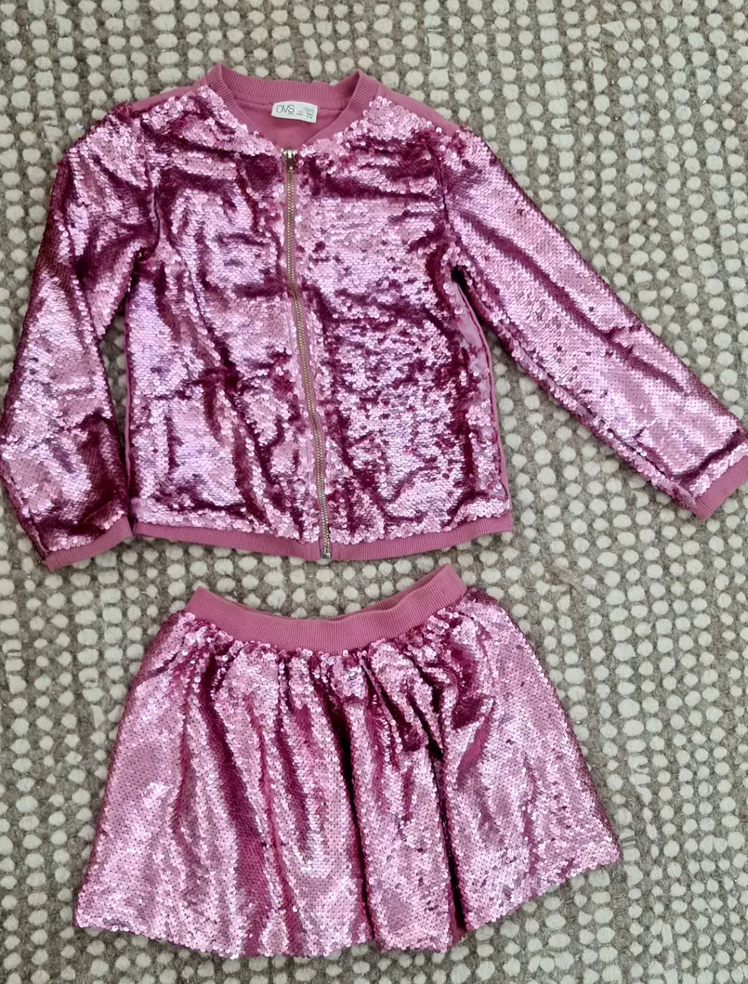 تعدادی لباس ۷ساله|لباس|یزد, |دیوار