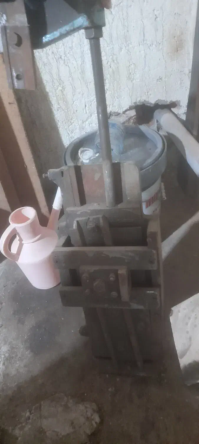 خطکش راهنما|ماشینآلات صنعتی|باسمنج, |دیوار