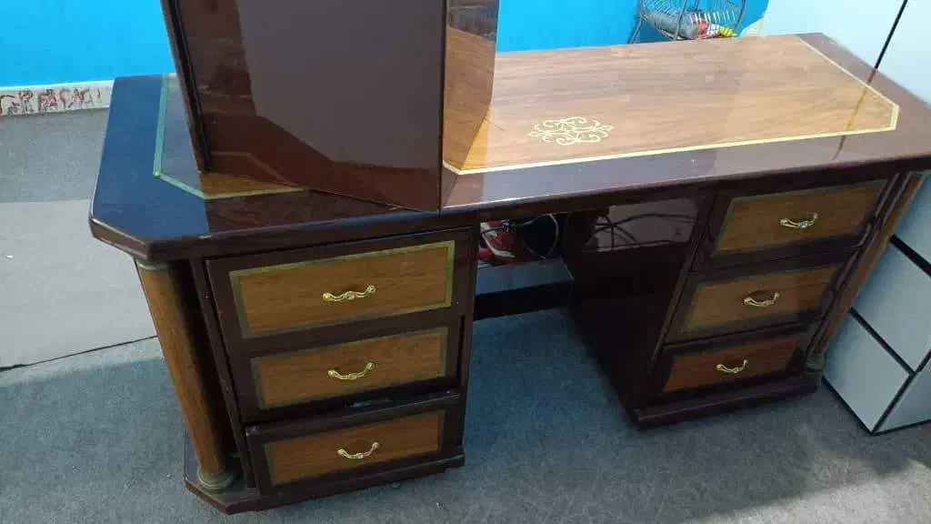 کنسول و آیینه|بوفه، ویترین، کنسول|فردیس, ثابتی|دیوار