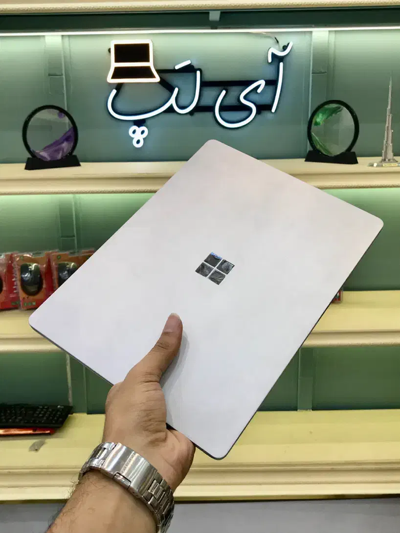 سرفیس لپتاپ گو بسیار تمیز|رایانه همراه|قم, صفائیه|دیوار