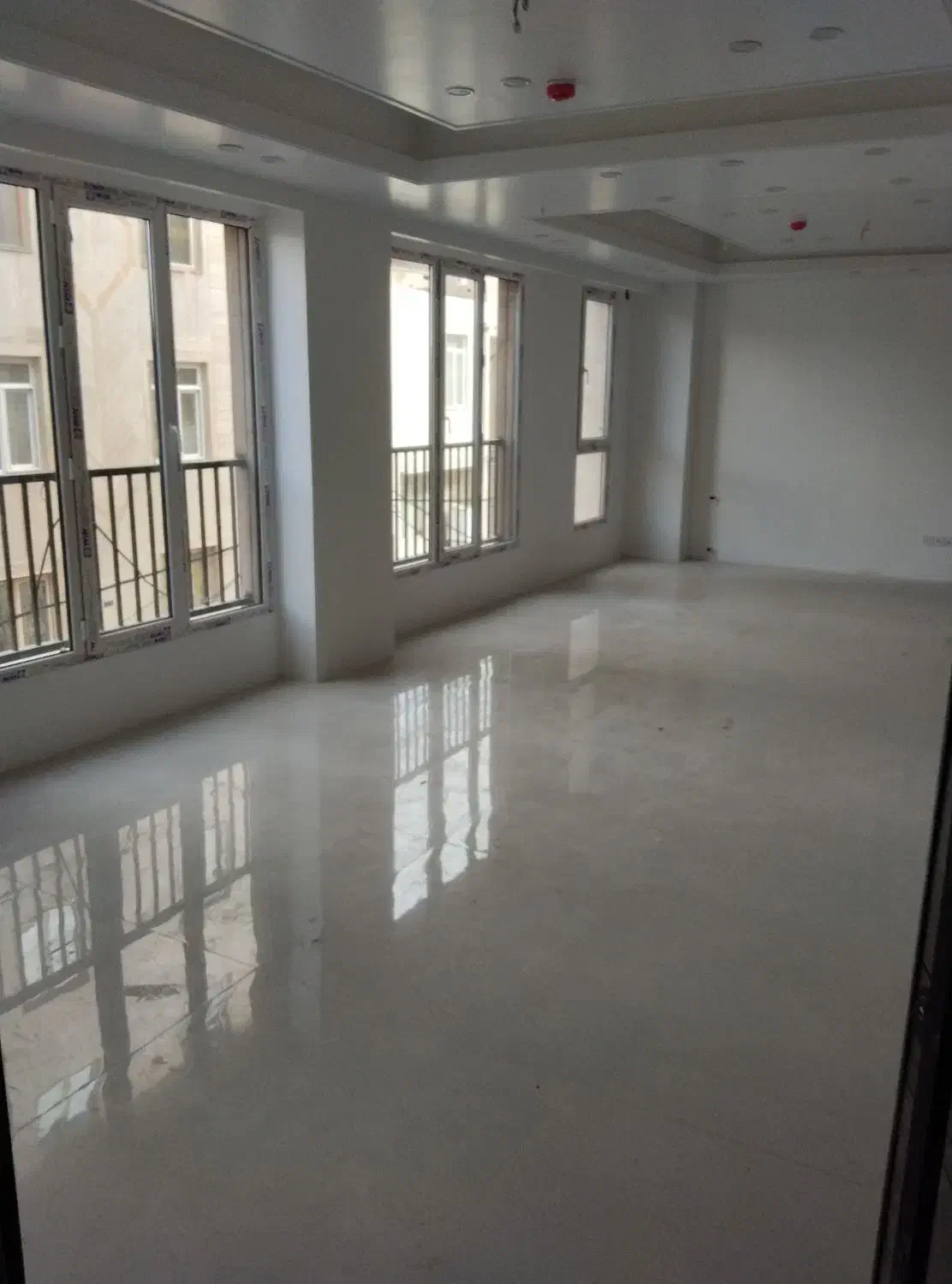 ۷۹ متر تک واحد دارای پارکینگ و انباری|فروش آپارتمان|ری, حمزه‌آباد|دیوار