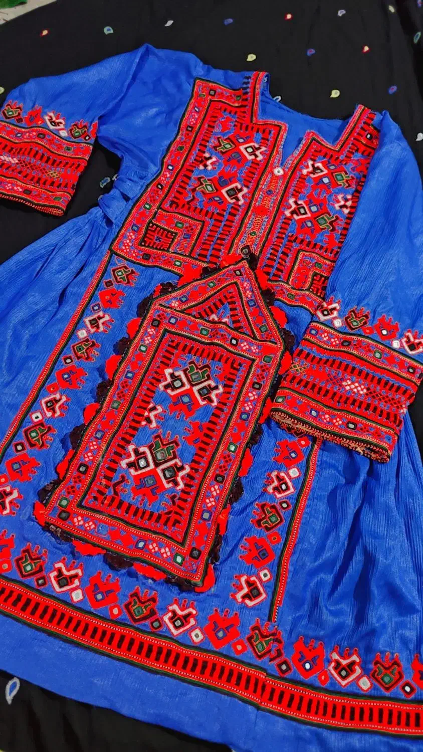 لباس|لباس|جالق, |دیوار