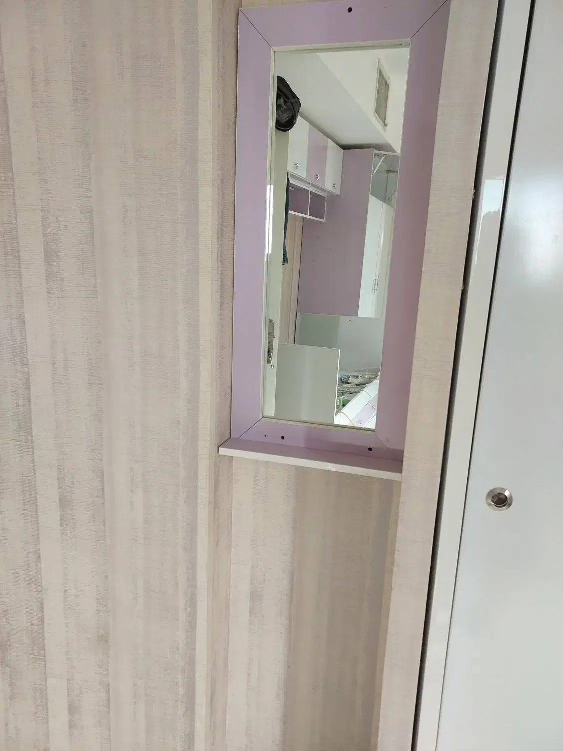 ست چوب اتاق خواب دخترانه فروش فوری به علت جابجایی|تخت و سرویس خواب|قم, شاه سید علی|دیوار