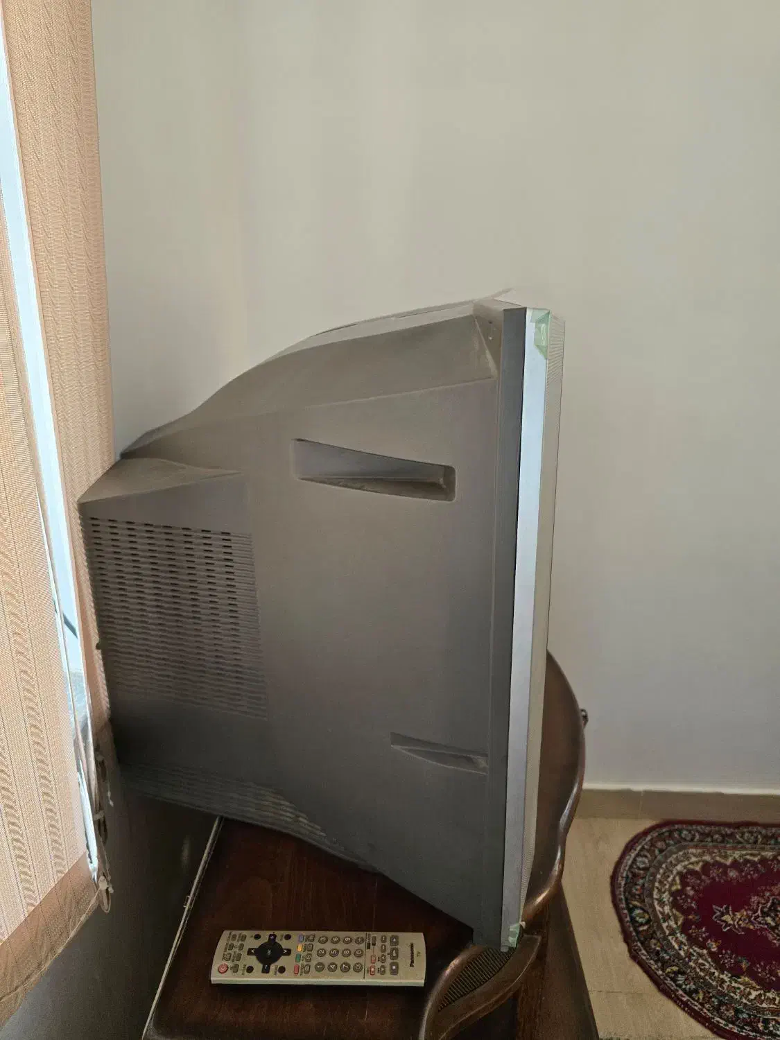 تلویزیون ۲۹ اینچ پاناسونیک بهمراه میز|تلویزیون و پروژکتور|ارومیه, |دیوار