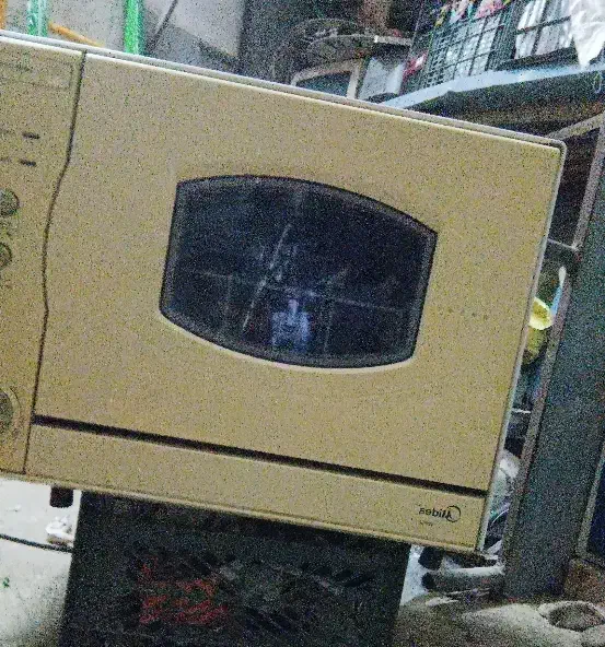 ظرفشویی نو نو یه گوشه تو انبار.ی مونده .|ماشین ظرفشویی|اسفراین, |دیوار