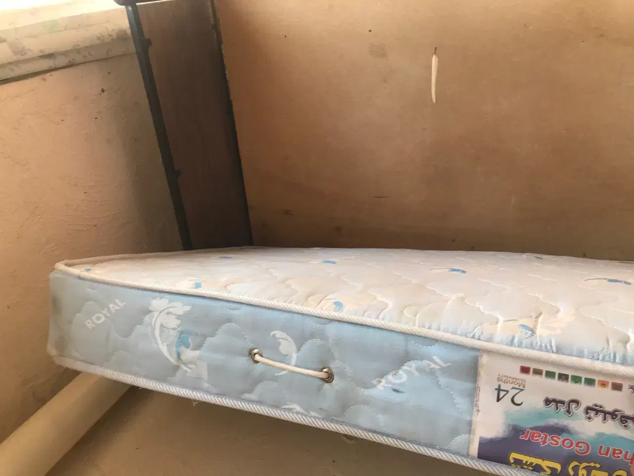 تخت خواب و خوش خواب یکنفره|تخت و سرویس خواب|شیراز, علوم پزشکی|دیوار