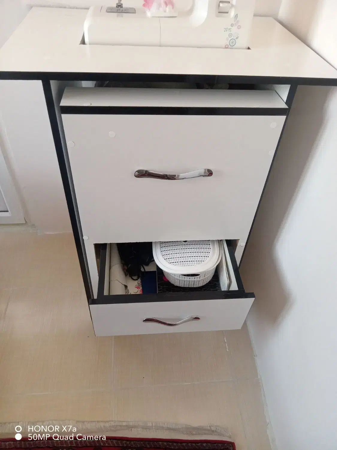 میز چرخ خیاطی چند کاره و لوکس|لوازم خیاطی و بافتنی|میانه, |دیوار