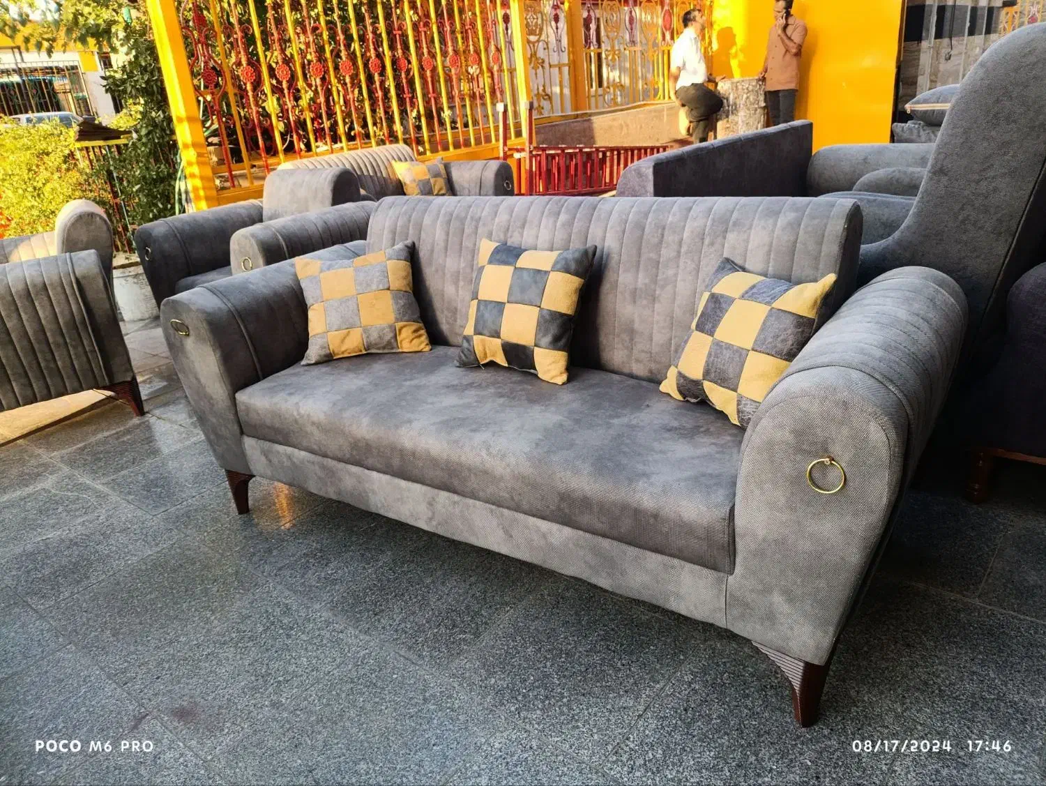 مبل راحتی با مزیت تعویـض مبل کهــنه با نـو %|مبلمان خانگی و میز عسلی|شیراز, بازار|دیوار