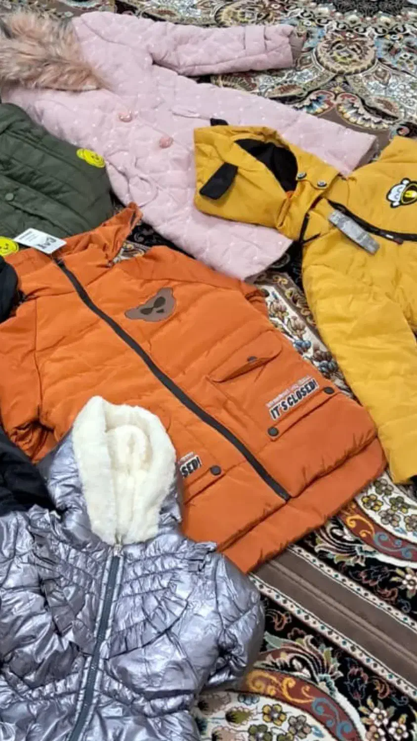 فروش فاکتوری تعدادی کاپشن به دلیل جمع کردن مغازه|لباس|آبدانان, |دیوار