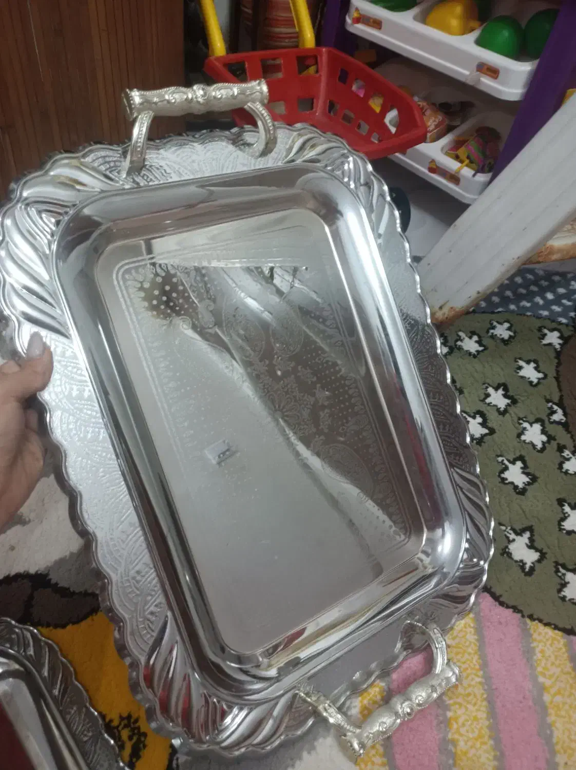 دو عدد سینی خیلی بزرگ|ظروف سرو و پذیرایی|تربتحیدریه, مظفریه|دیوار