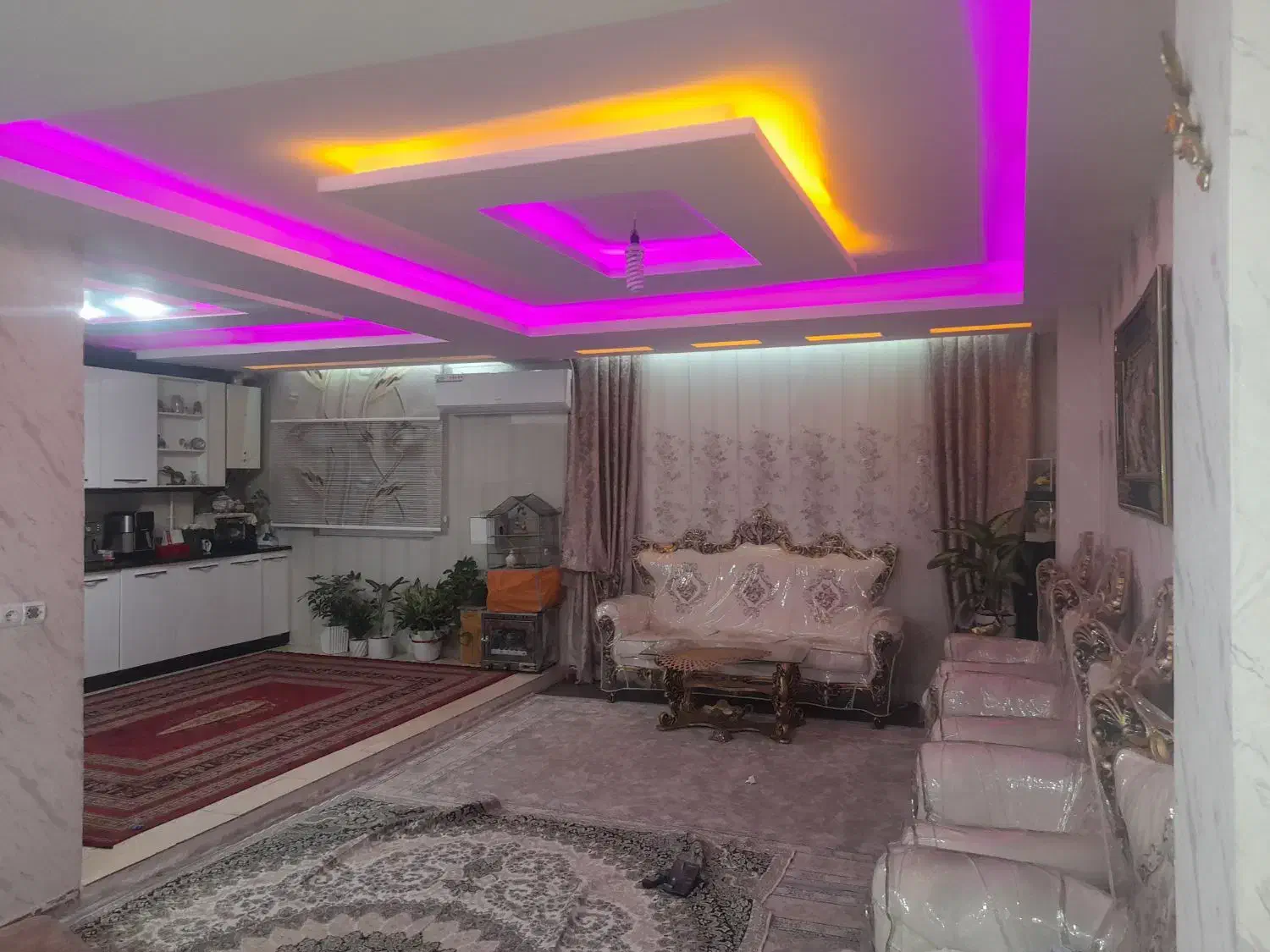 خانه واحدی طبقه اول بالای پیلوت|فروش آپارتمان|اقبالیه, |دیوار