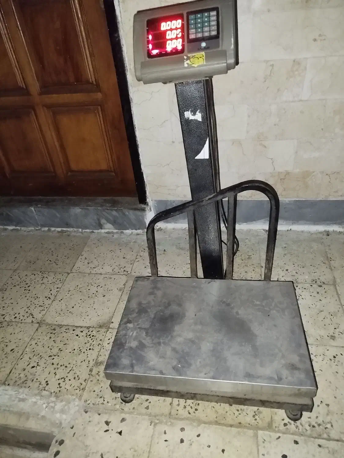 باسکول 300 کیلویی|ابزارآلات|بندر انزلی, قلم گوده|دیوار