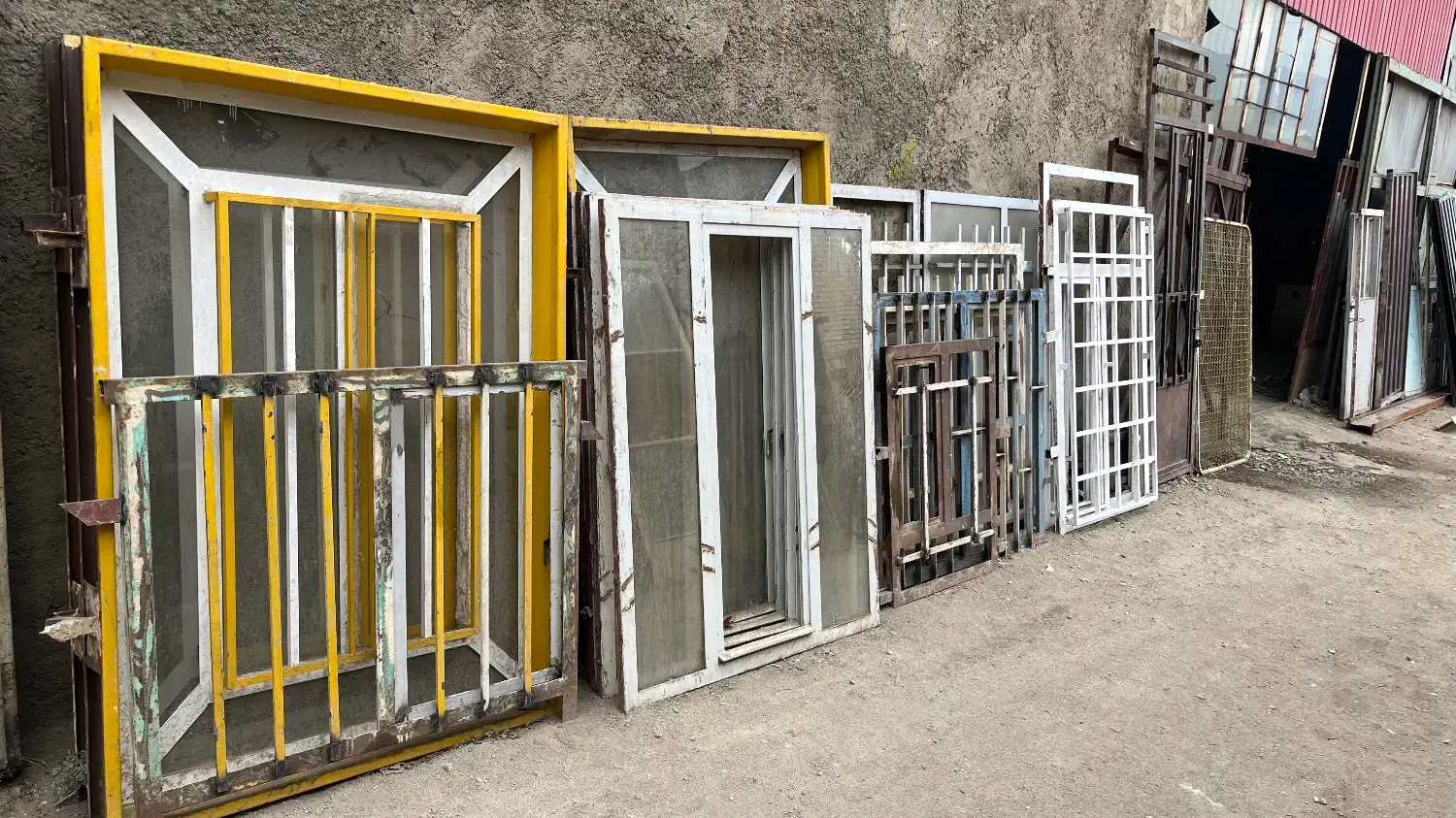 درب و پنجره|مصالح و تجهیزات ساختمان|ملایر, |دیوار