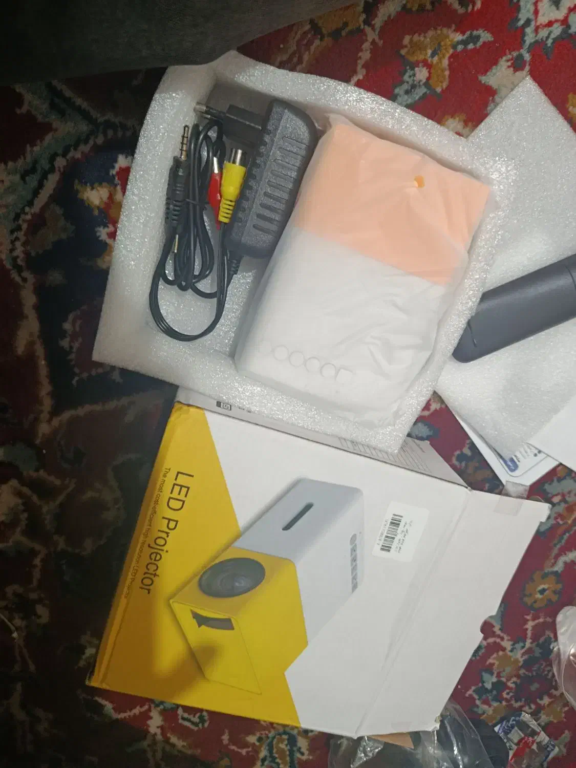 ویدیو پروژکتور سینما خانگی|تلویزیون و پروژکتور|قم, صفائیه|دیوار