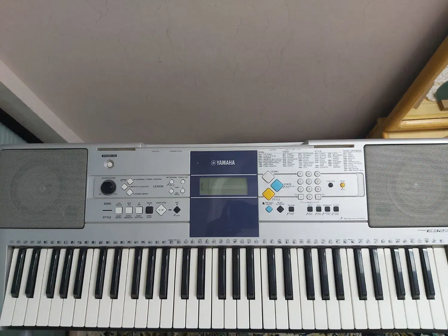 کیبورد ارگ یاماها|پیانو، کیبورد، آکاردئون|بروجرد, |دیوار