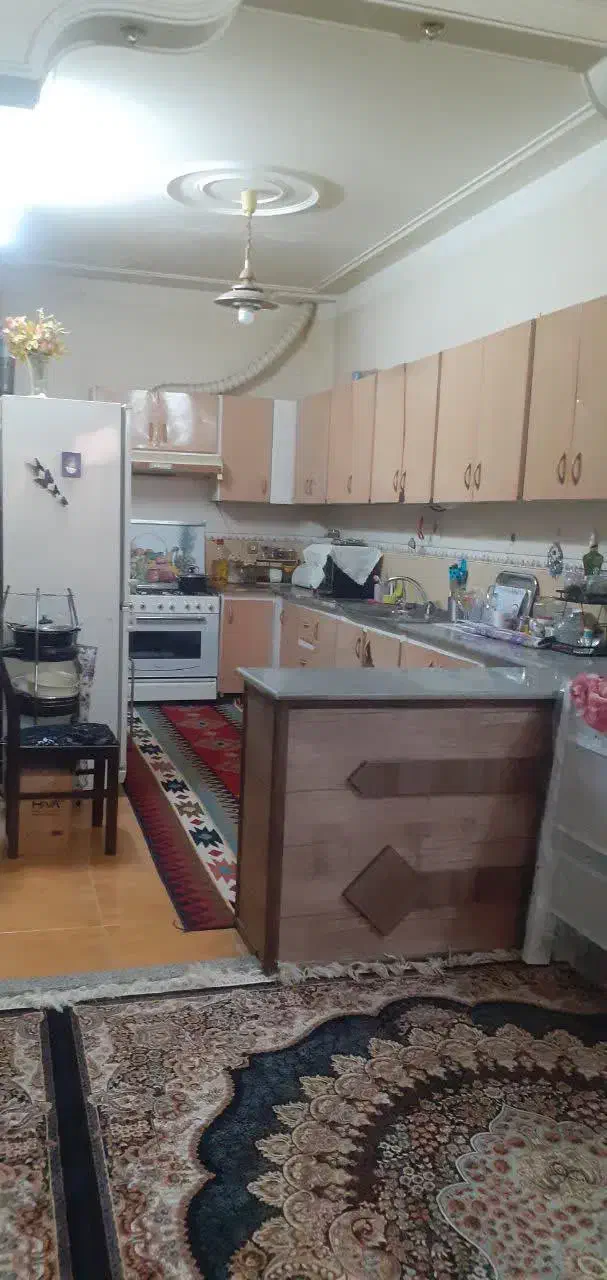 اجاره منزل واقع در زنبیل آباد|اجارهٔ خانه و ویلا|قم, زنبیل آباد|دیوار