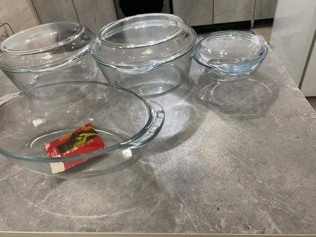 پیرکس|ظروف نگهدارنده، پلاستیکی، یک‌بارمصرف|رشت, فلسطین|دیوار