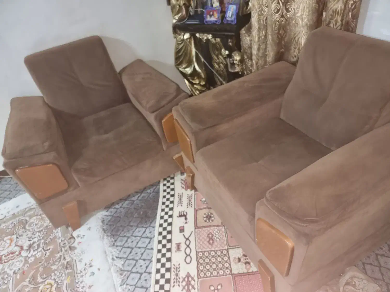 مبل ۷ نفره|مبلمان خانگی و میز عسلی|فولادشهر, B1|دیوار