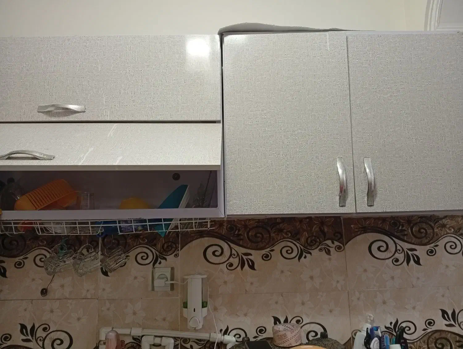 کابینت فلزی در چوبی|آب‌چکان و نظم‌دهنده ظروف|قدس, شهر‌قدس|دیوار