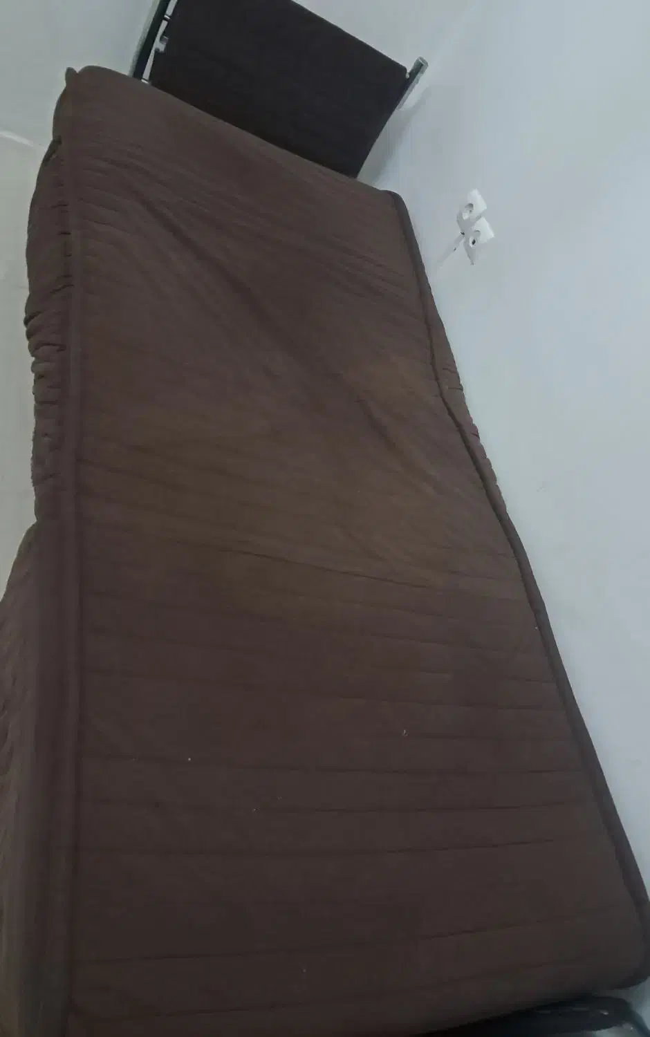 مبل تختخوابشو یکنفره|مبلمان خانگی و میز عسلی|کیش, |دیوار