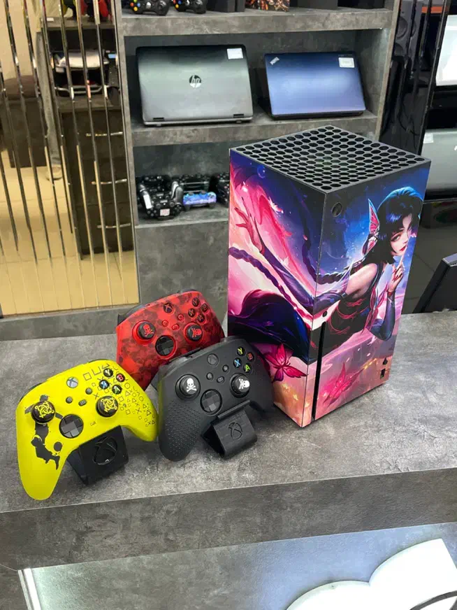 قویترینxboxموجودسری x باشارژر دسته و بازی اشانتیون|کنسول، بازی ویدئویی و آنلاین|اصفهان, مفتح|دیوار