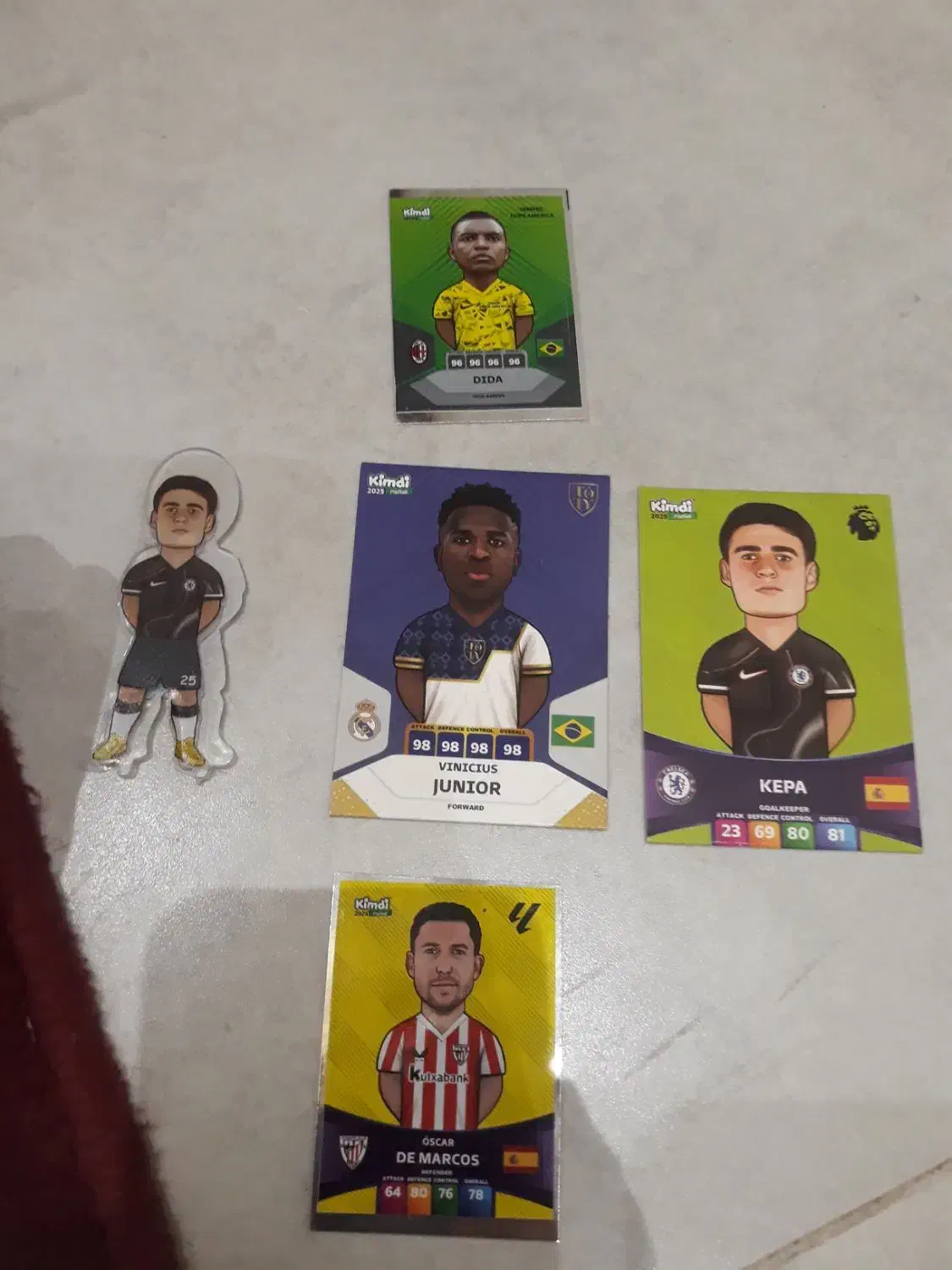 کارت کیمدی|اسباب‌‌بازی|میانه, |دیوار