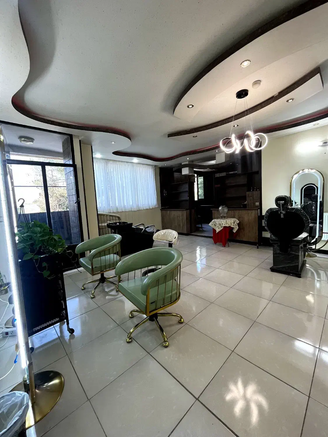 جذب پرسنل حرفه ای سالن زیبایی|استخدام درمانی، زیبایی، بهداشتی|شاهینشهر, عطار|دیوار