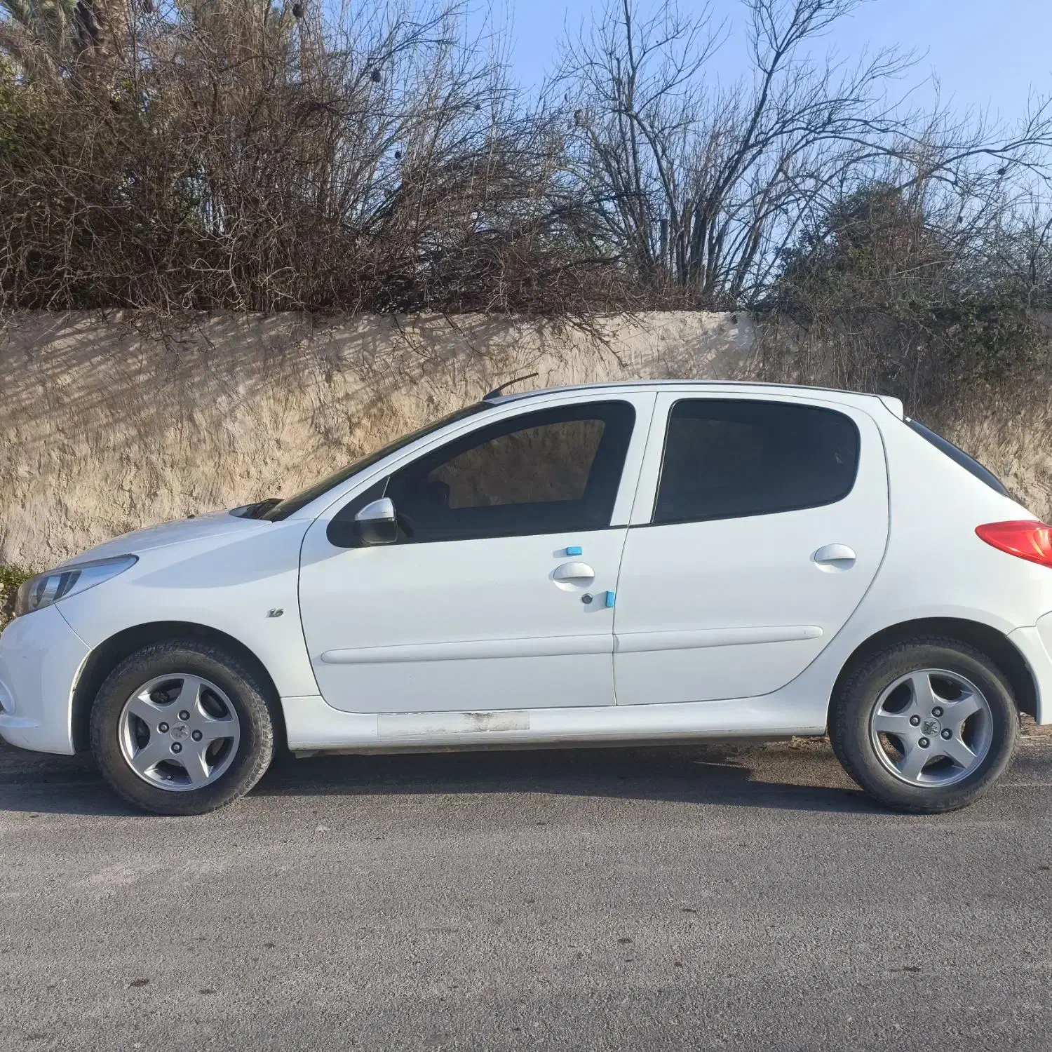 207 tu5 کم کار|خودرو سواری و وانت|کازرون, |دیوار