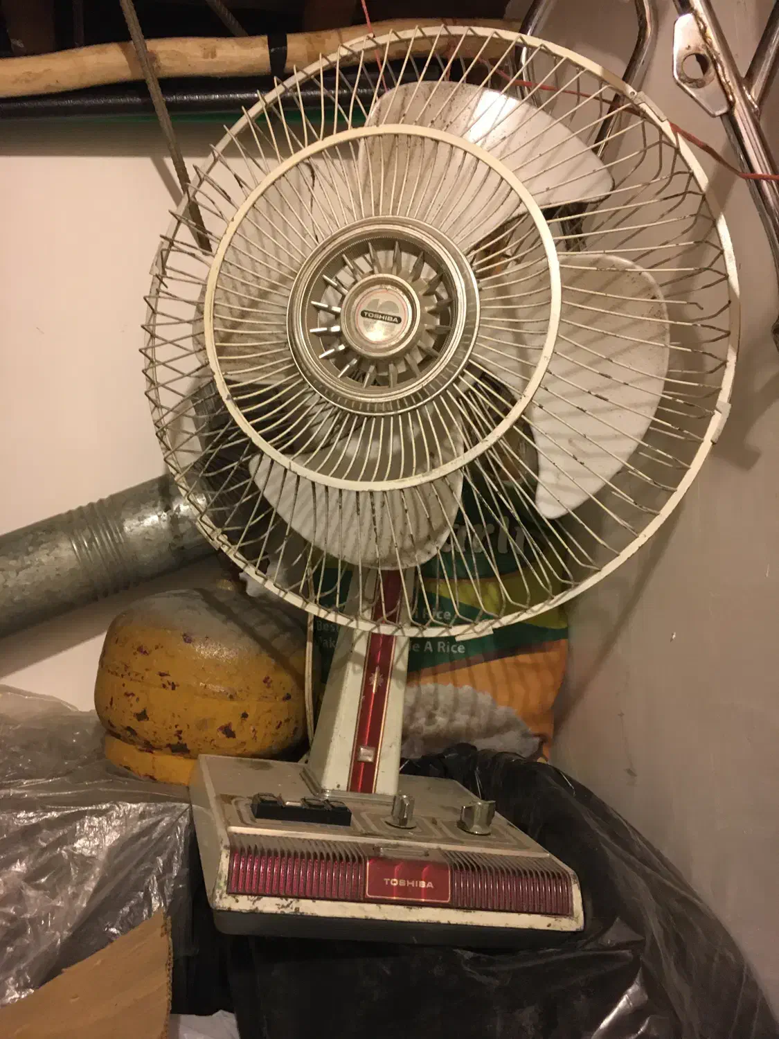 پنکه چادر|پنکه و تصفیهکنندهٔ هوا|رشت, شهرک قدس|دیوار