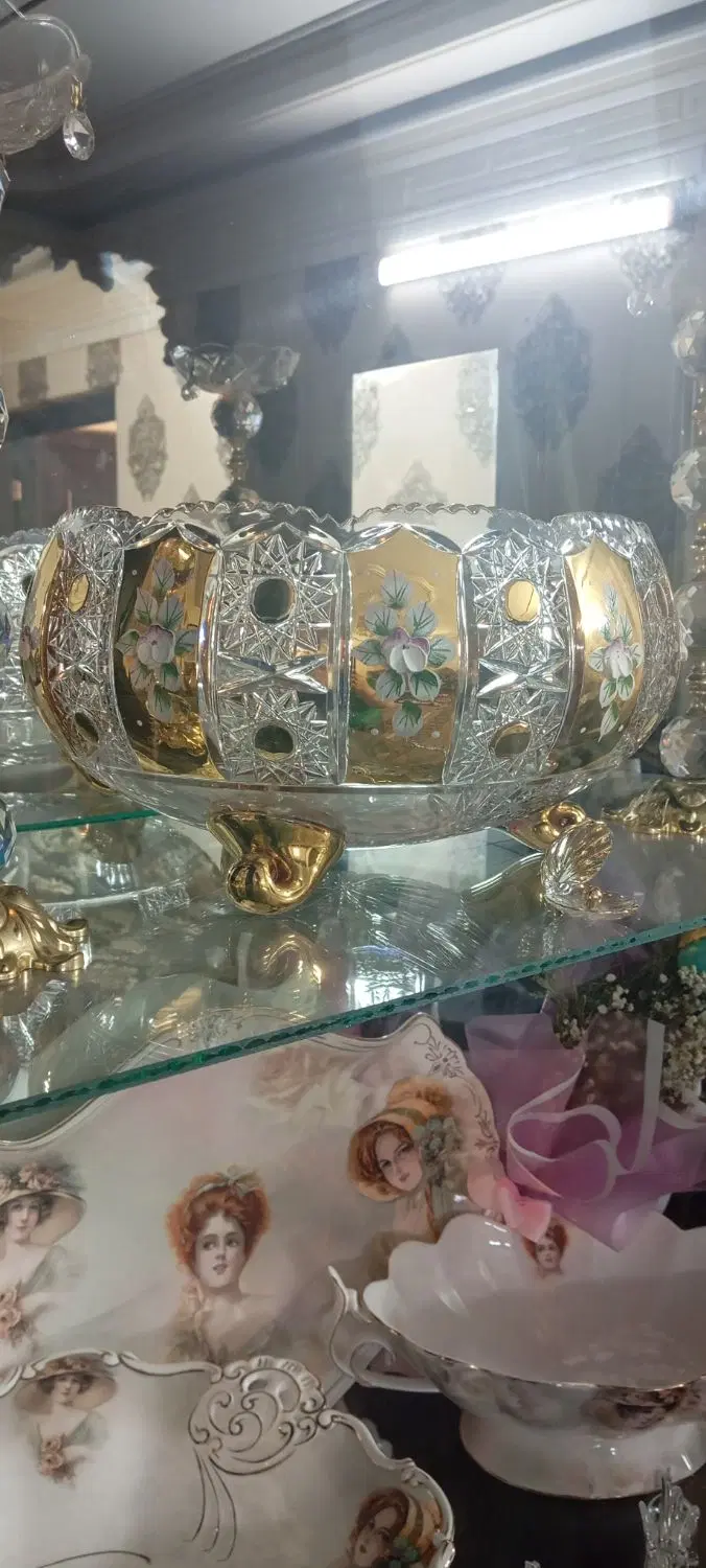 ظرف میوه خوری بزرگ طلا کوب اصل سه پایه|ظروف سرو و پذیرایی|تهران, بهداشت|دیوار