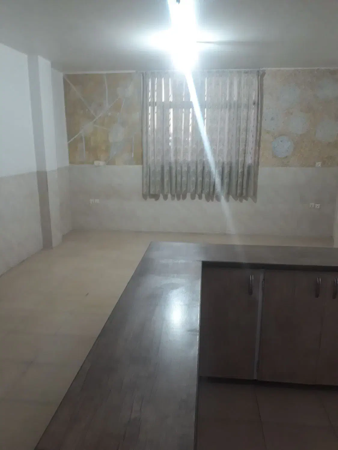 اجاره یک دفتر کار|اجارهٔ دفتر کار، اتاق اداری، مطب|لنجان, |دیوار