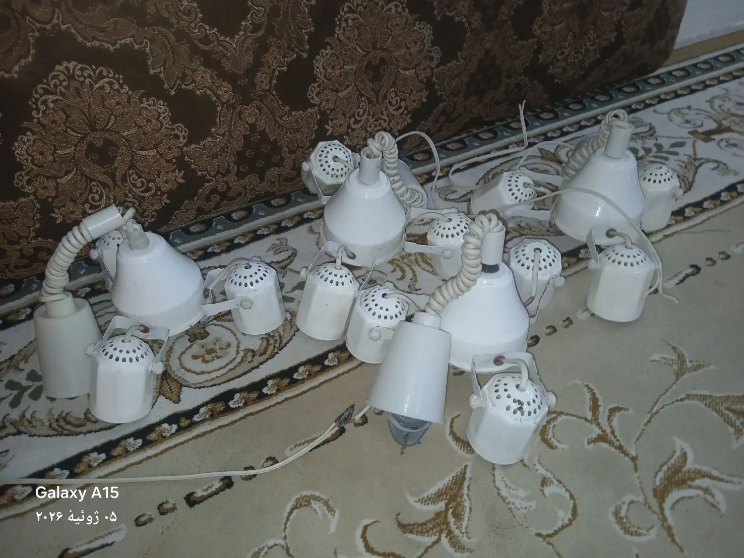 چراغ اویز قابل تنظیم ارتفاع سه شعله|لوستر و چراغ آویز|اهواز, بهارستان|دیوار
