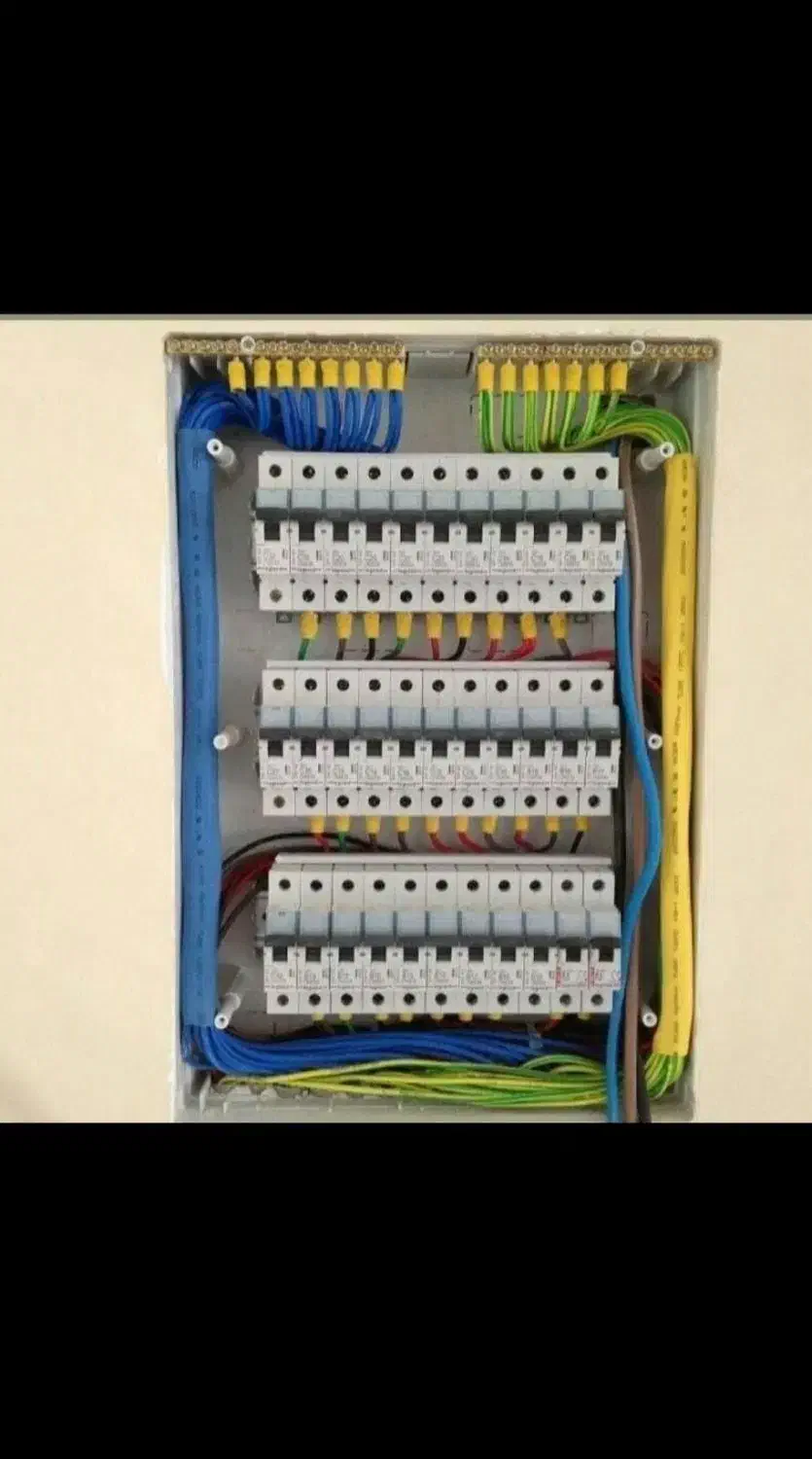 برقکار،برق کار،رفع اتصالی، نصب آیفون هالوژن پردیس|خدمات پیشه و مهارت|پردیس, فاز ۸|دیوار