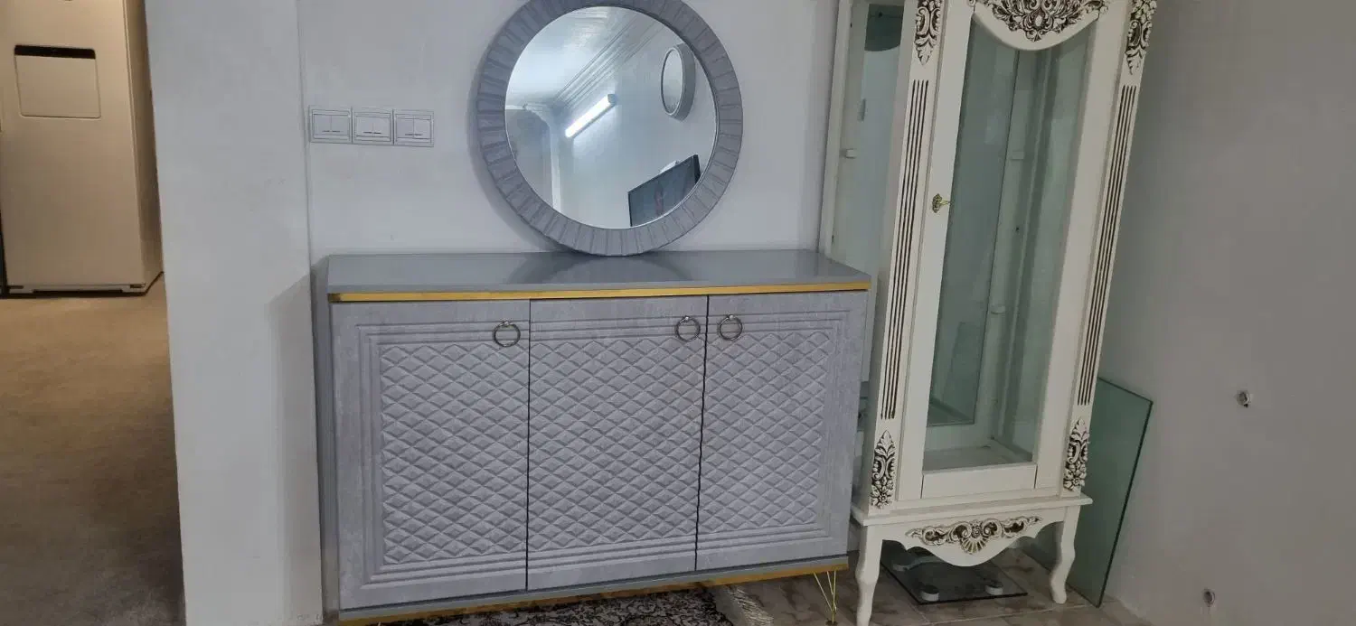 آینه کنسول|بوفه، ویترین، کنسول|سبزوار, قاضی زاد|دیوار