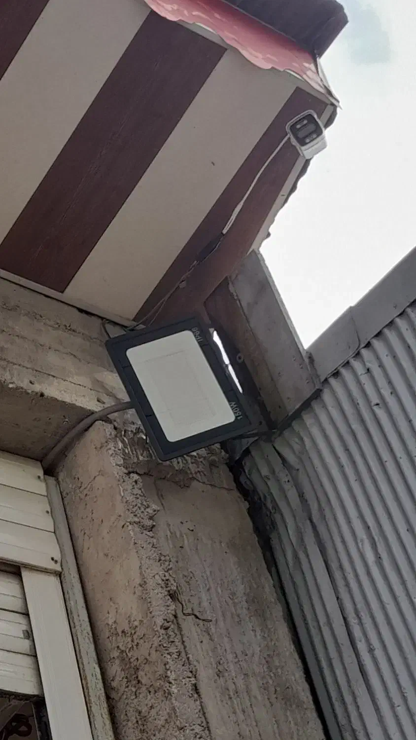 دوربین مداربسته و سیستم های حفاظتی|دوربین مداربسته|رشت, آزادگان|دیوار