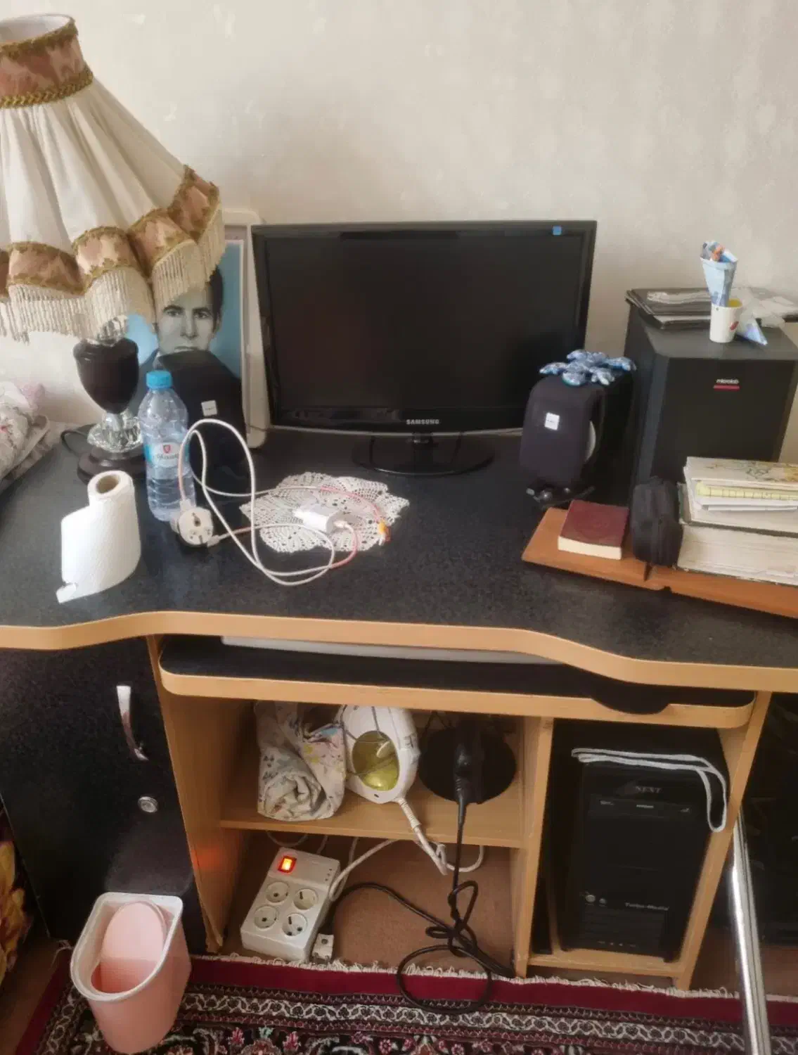 میز کامپیوتر در حد نو|میز تحریر و کامپیوتر|گلبهار, شهر جدید گلبهار|دیوار