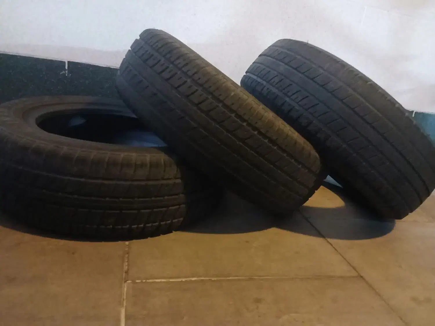 لاستیک ۷۰درصد|قطعات یدکی و لوازم جانبی|کاشان, زیارتی|دیوار