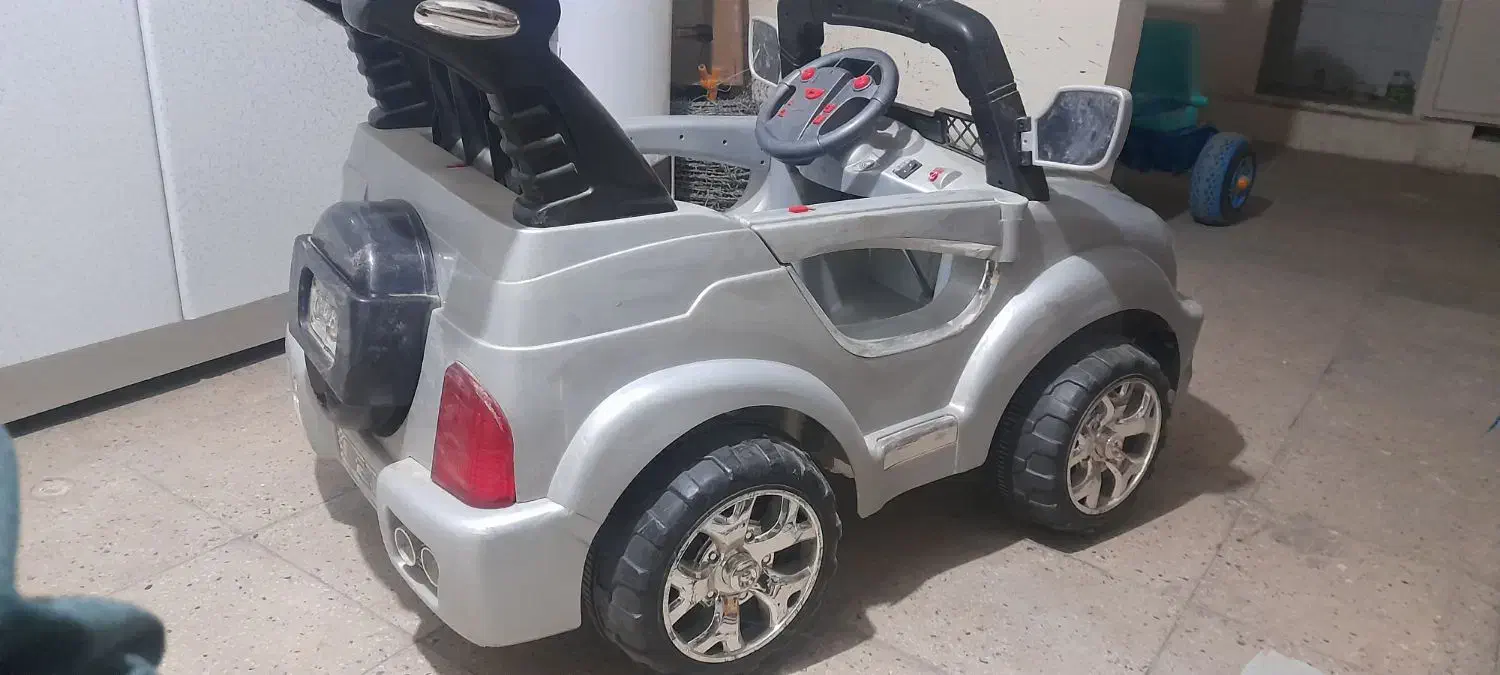 ماشین شارژی ۲ موتوره|اسباب‌بازی بچه|همدان, |دیوار