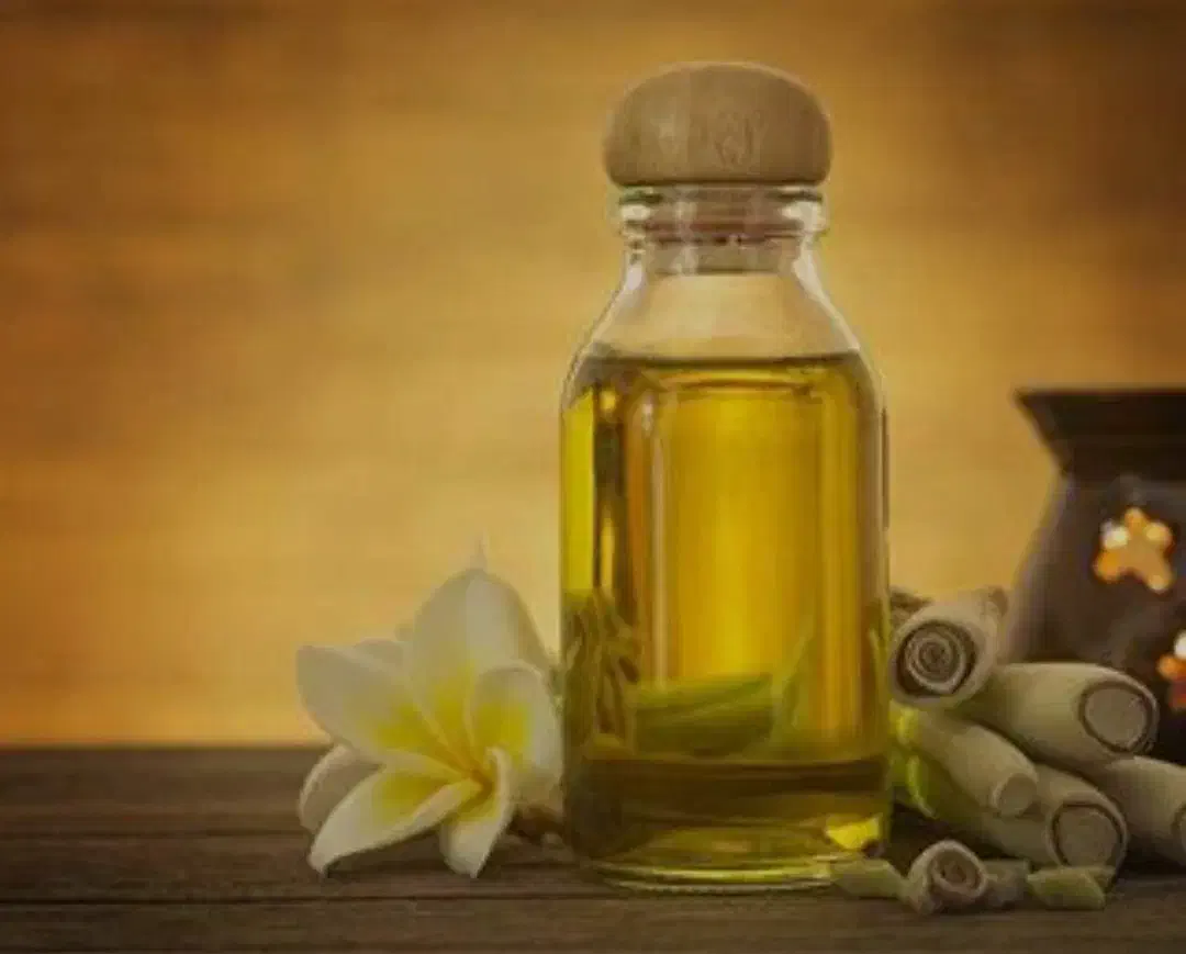 روغن ماساژ ماساژ آروماتراپی ماساژ عضله|خدمات آرایشگری و زیبایی|سنندج, |دیوار