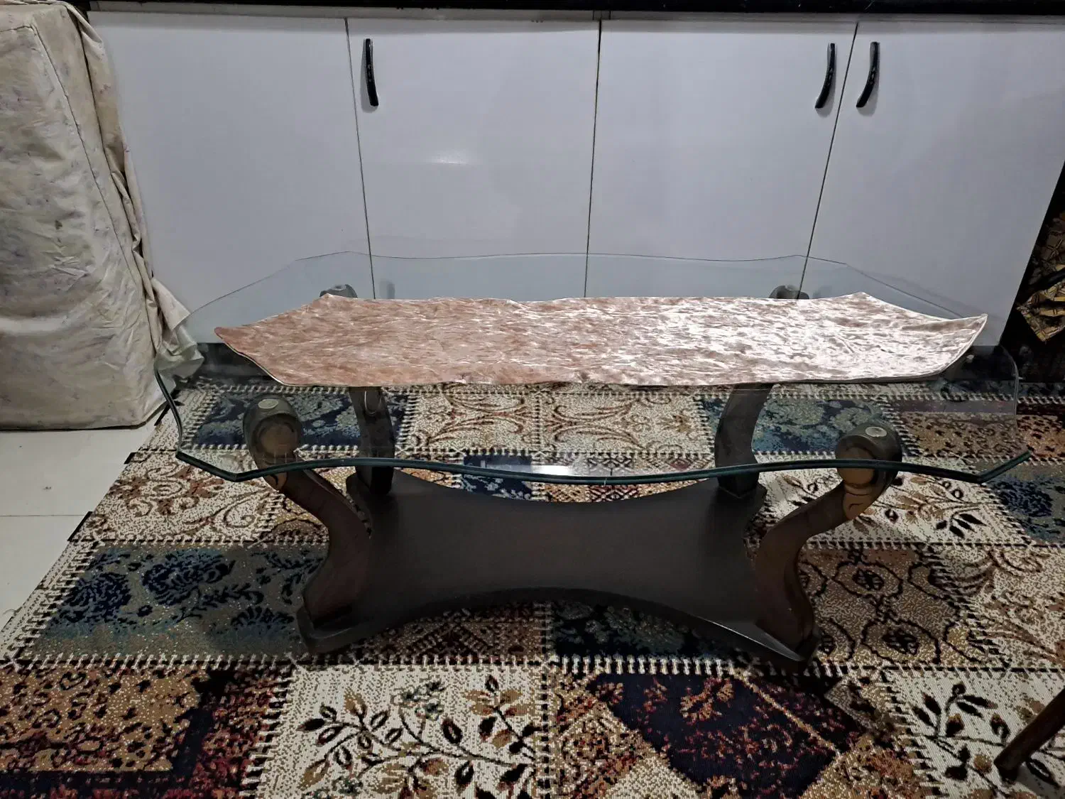 مبلمان فروش و‌معاوضه|مبلمان خانگی و میز عسلی|رشت, پیرکلاچای|دیوار