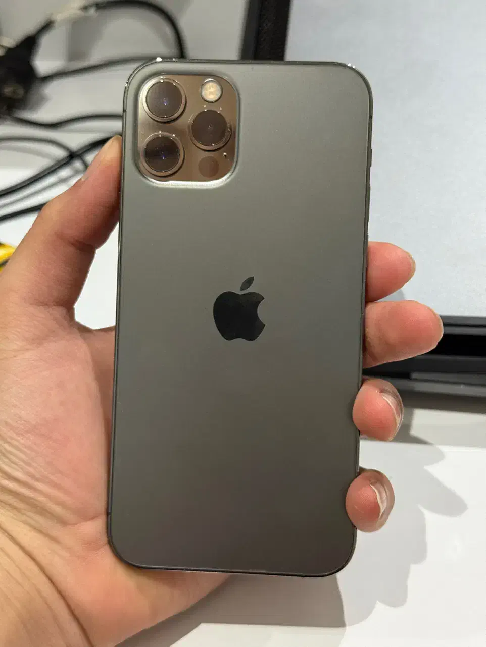 12pro|موبایل|تهران, باغ فیض|دیوار