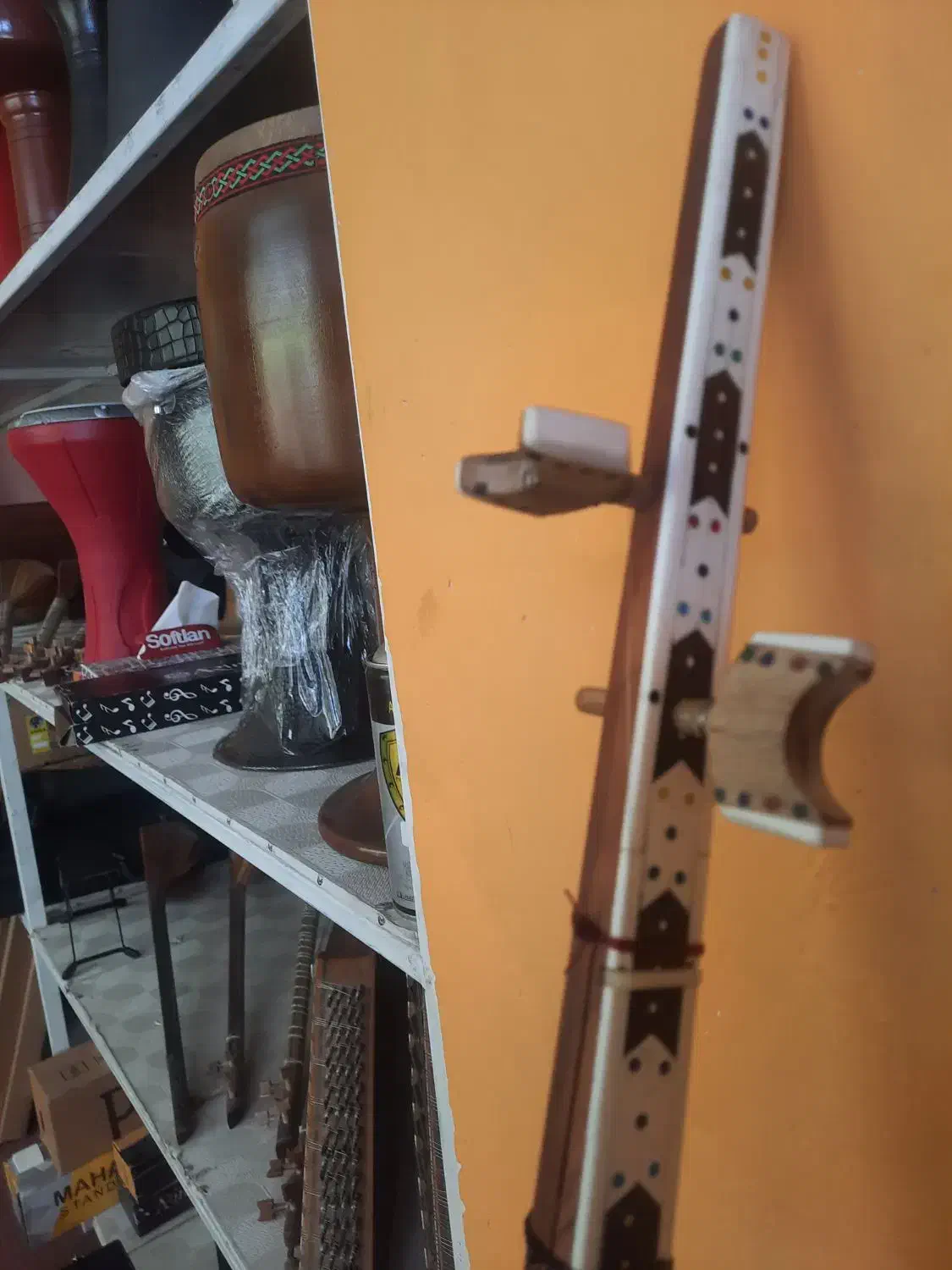 دوتار کاسه بزرگ|سازهای سنتی|بردسکن, |دیوار